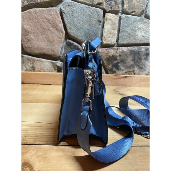 Steve Madden Bevelyn Satchel Crossbody Purse. Top handle. Blue. - Picture 7 of 9